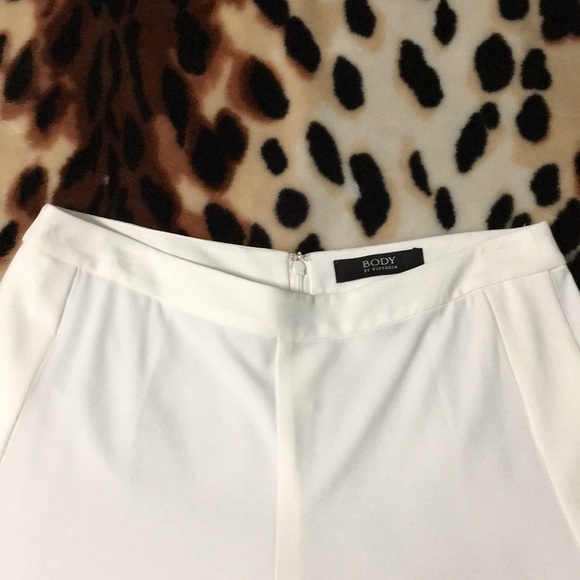 NWOT Body by Victoria slacks in white size 6 - Picture 4 of 8